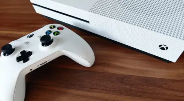Xbox jaki wybrać: porównaj modele i znajdź idealną konsolę dla siebie